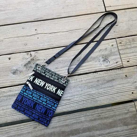 Robin Ruth New York crossbody purse - Picture 2 of 5